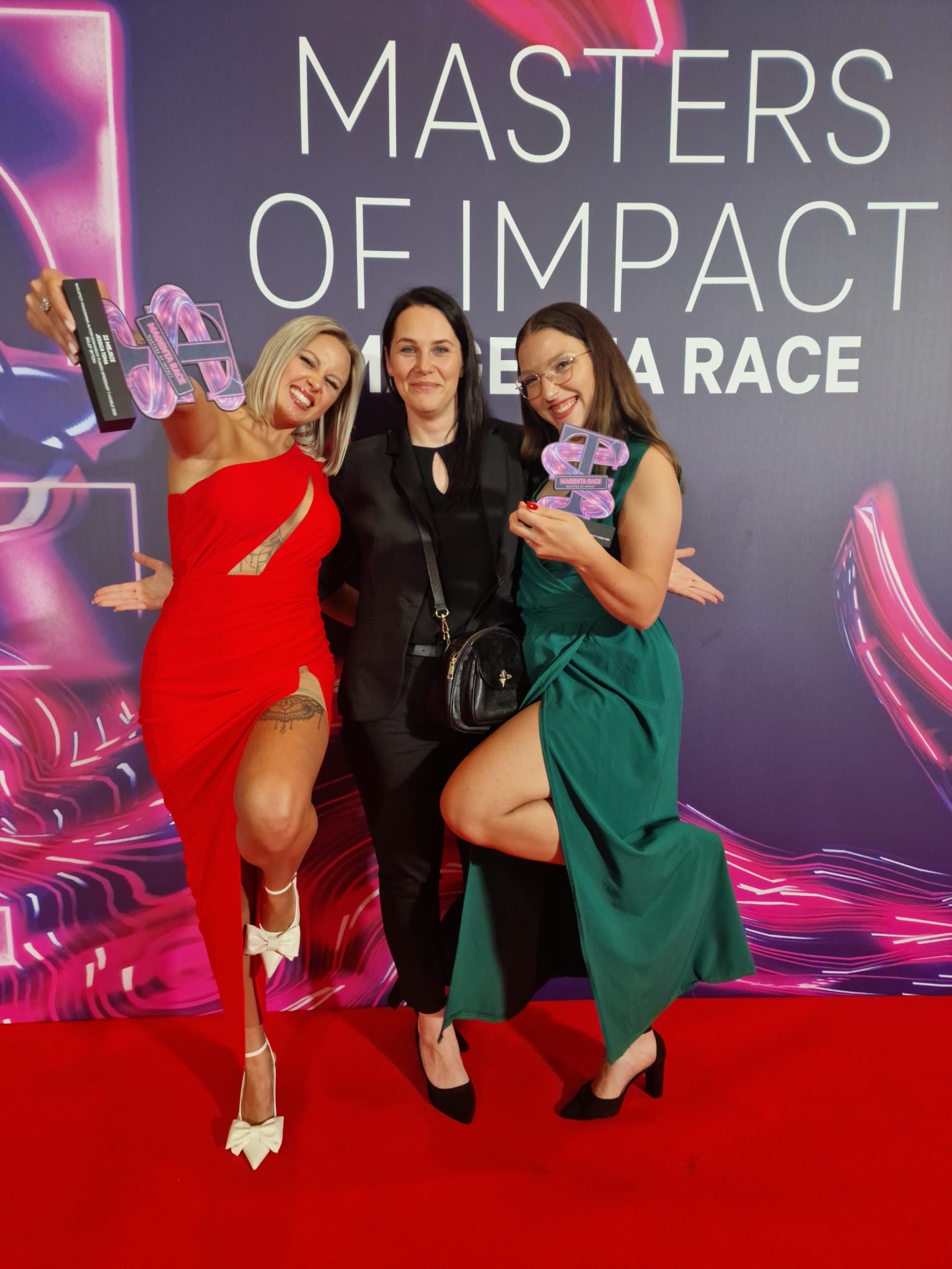 Jessica Toma i Martyna Jankowska z nagrodami Magenta Race
